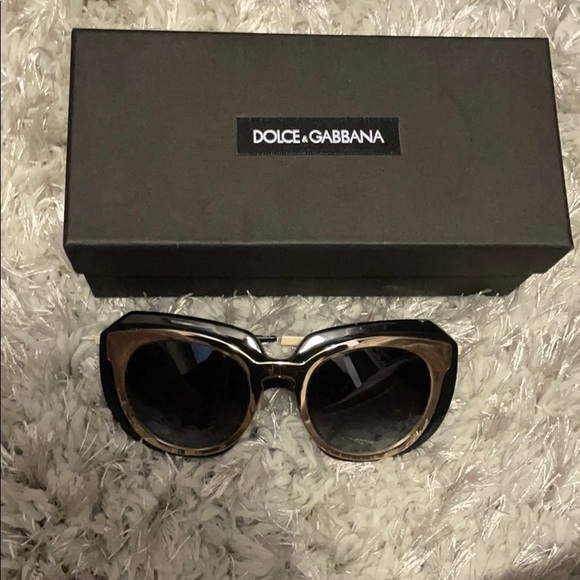 Sunglasses - Picture 1 of 4